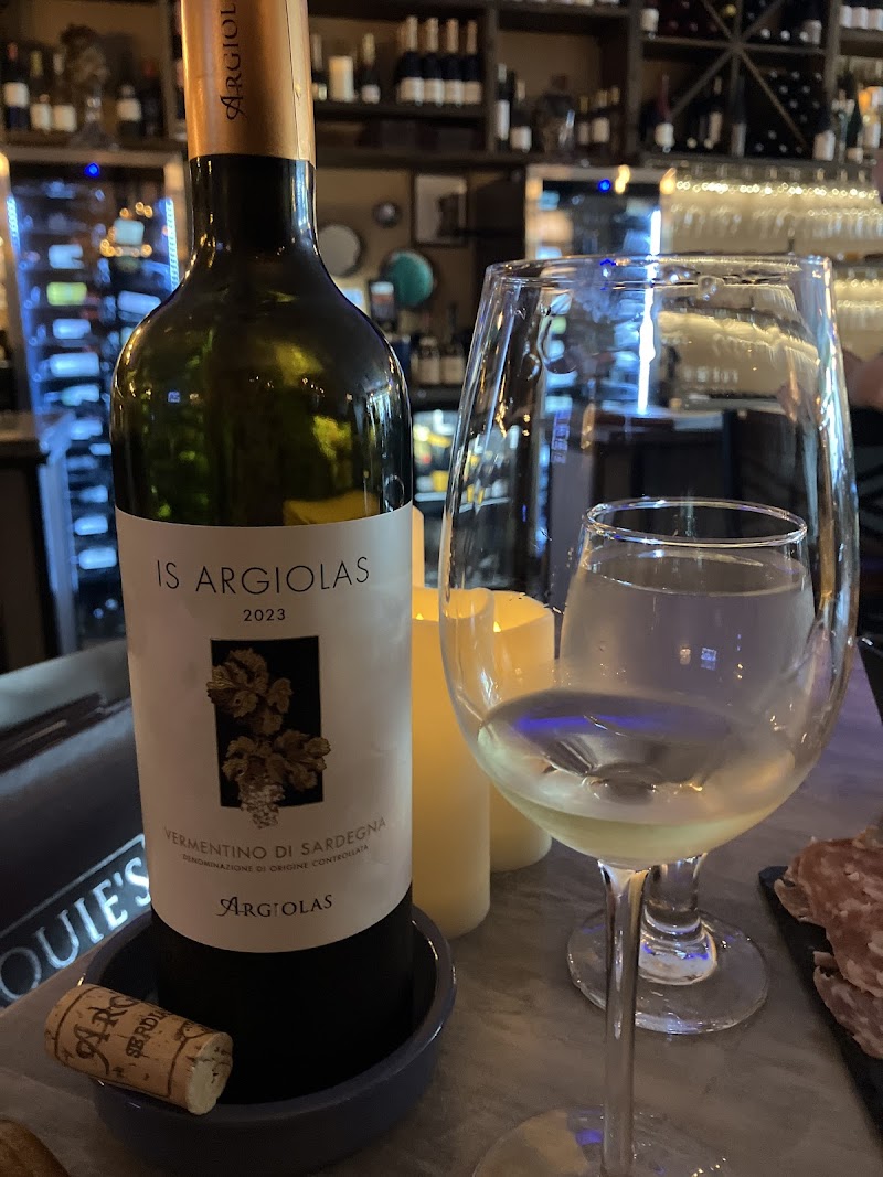 Louie's Wine Bar photo 5