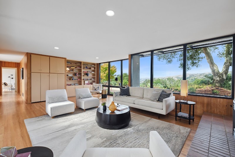 Alissa Custer - MAJ Realtors photo 4