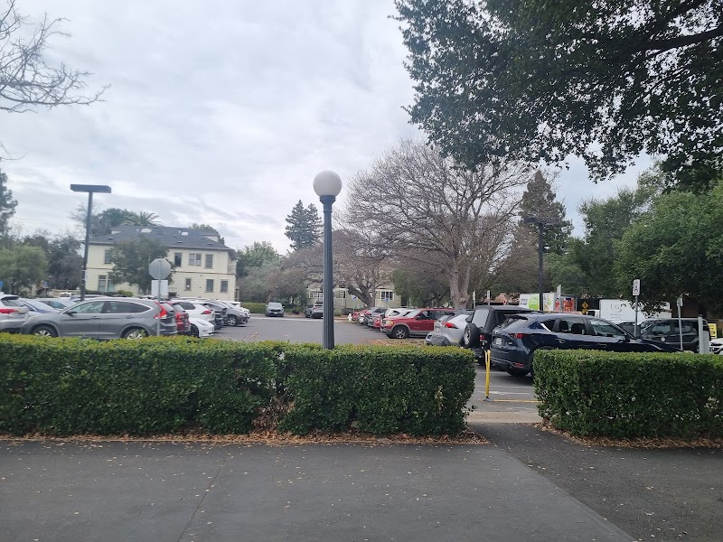 Photo of Tresidder Parking Lot