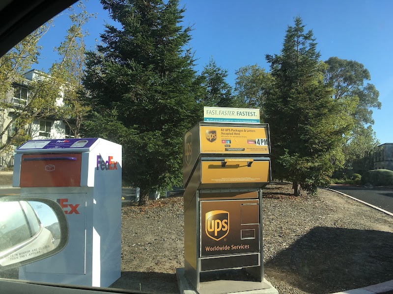 FedEx Drop Box photo 3