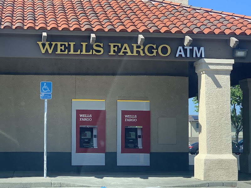 Wells Fargo ATM photo 3