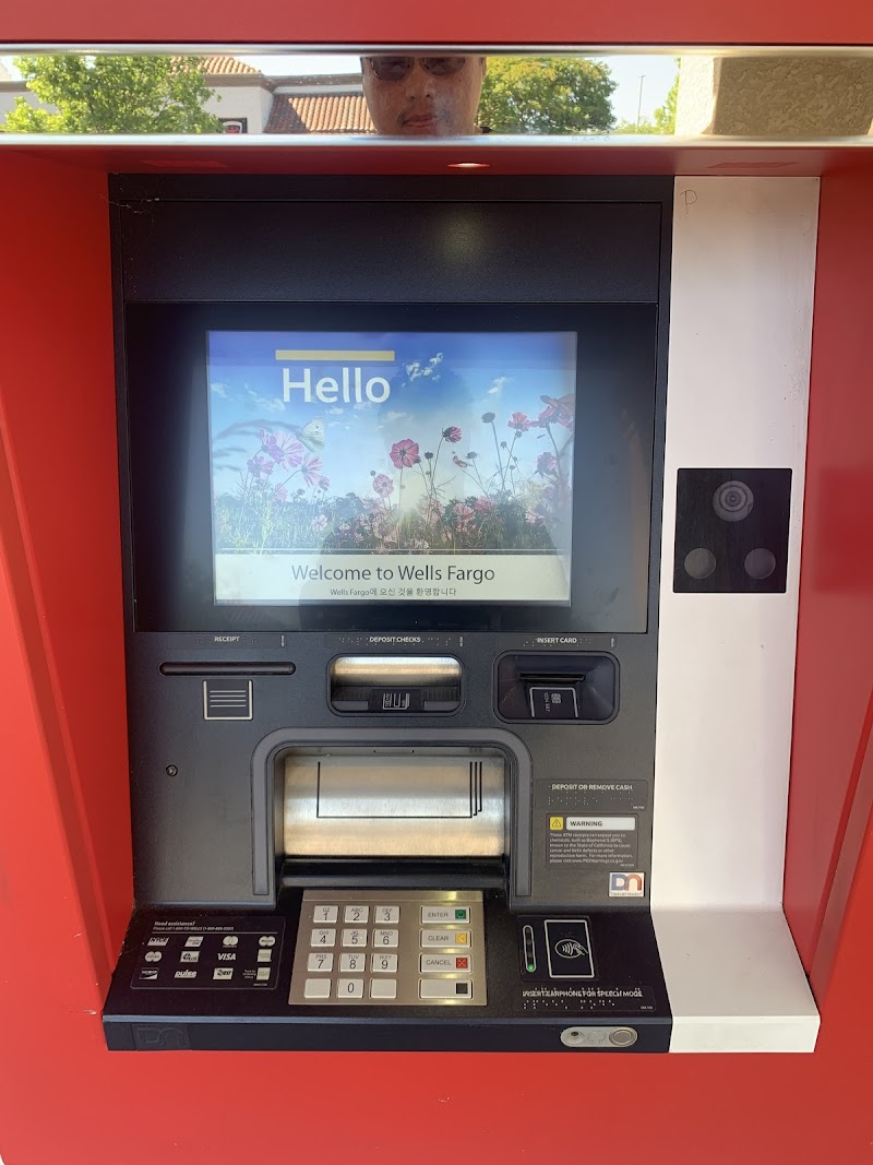 Wells Fargo ATM photo 4