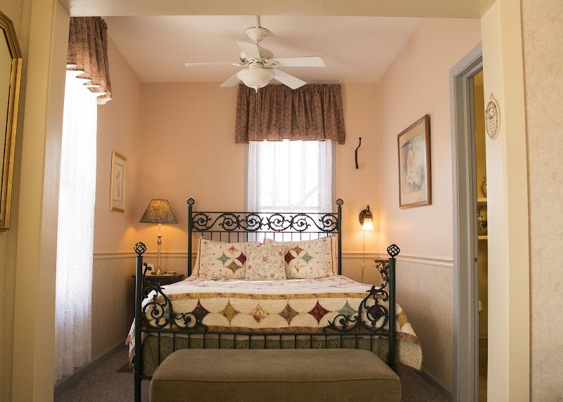 Wildflower Bed & Breakfast On the Square photo 2
