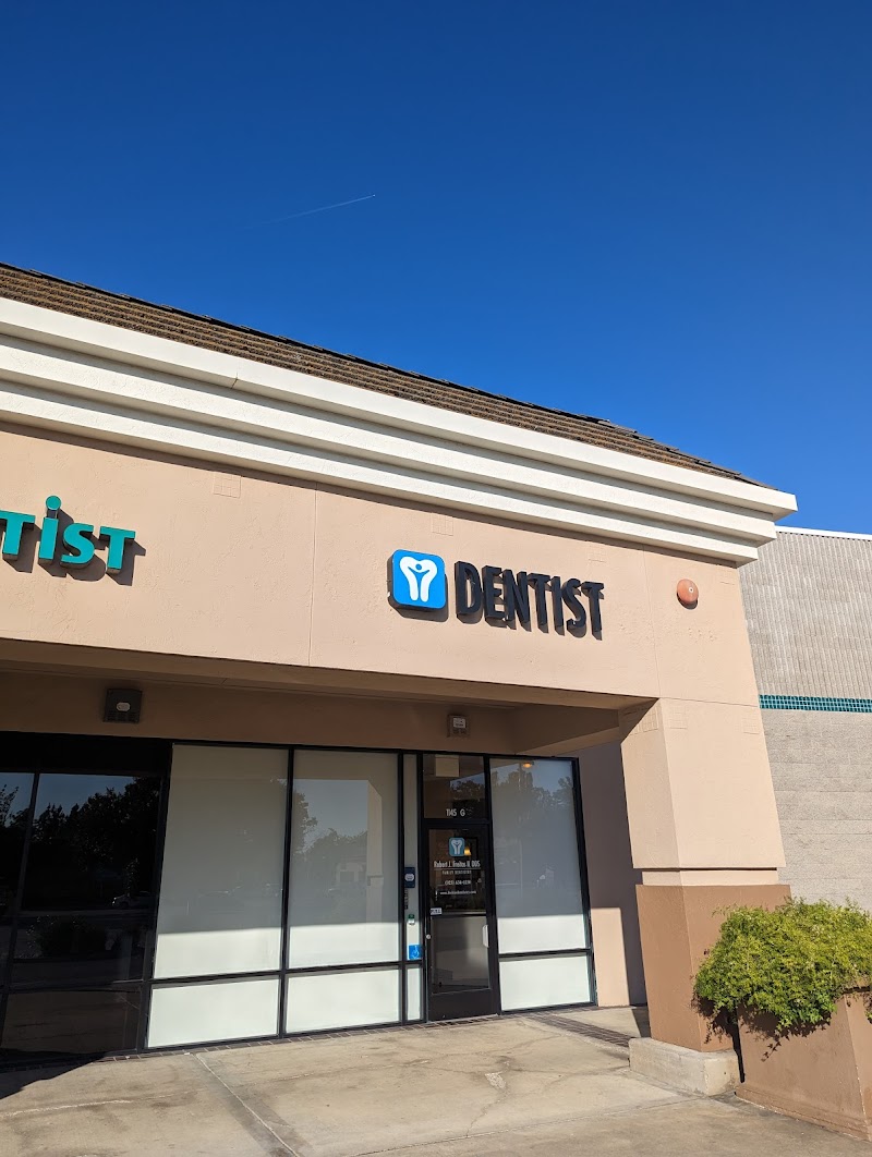 Robert J Freitas II, DDS, PC photo 3