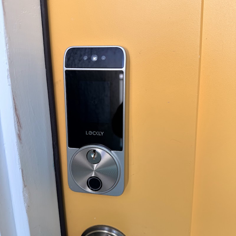 guy the locksmith Inc photo 2