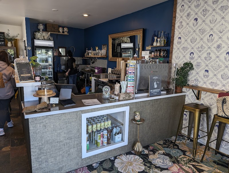 Golden Sol Wellness Bar photo 3