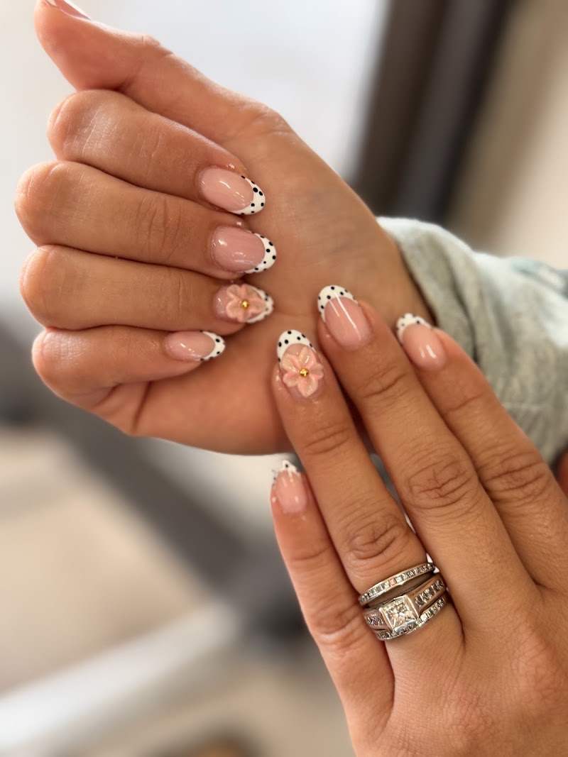 M. Nails & Spa photo 3