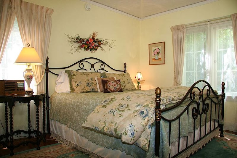 Calistoga Wayside Inn photo 2