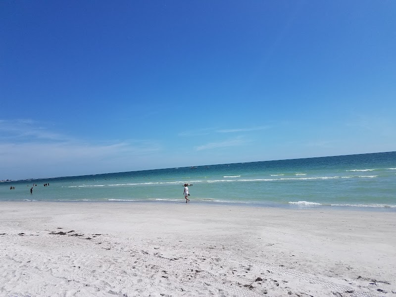 Hertz Car Rental - St Pete Beach - Gulf Boulevard photo 4