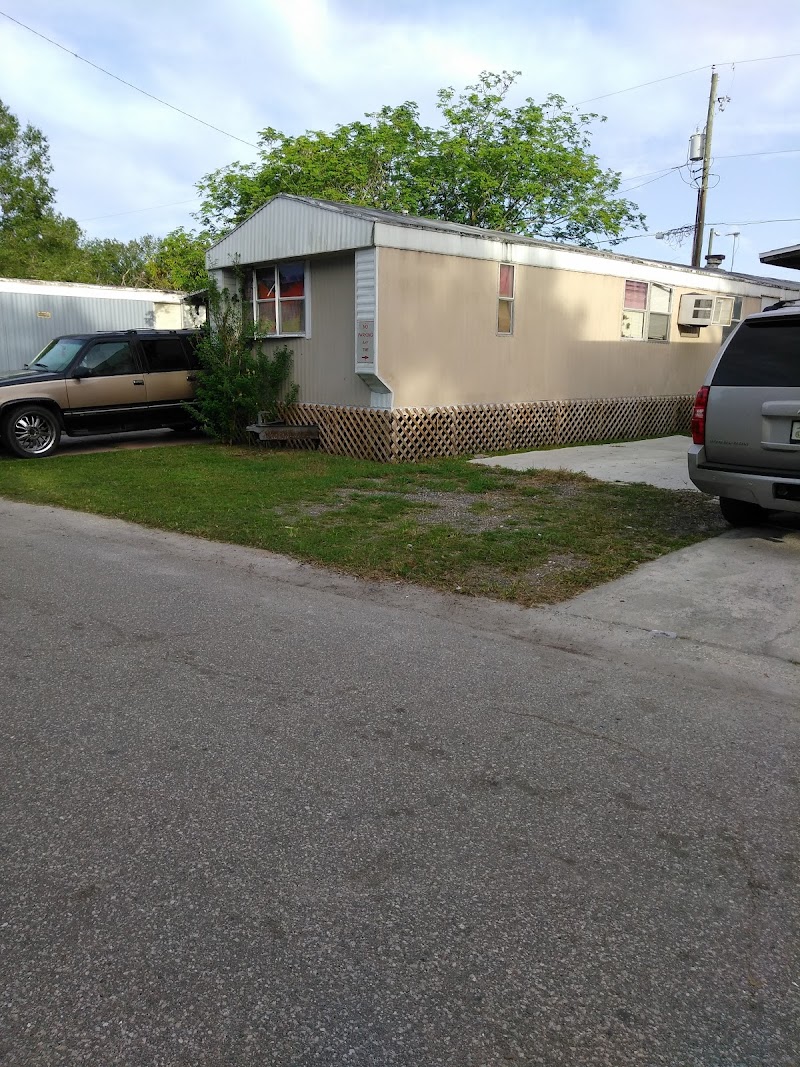 Alafia Mobile Plaza photo 4