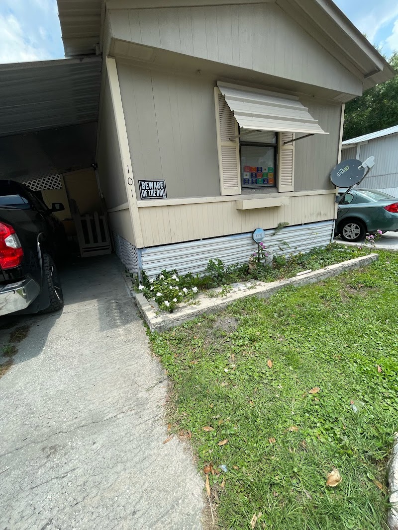 Alafia Mobile Plaza photo 3