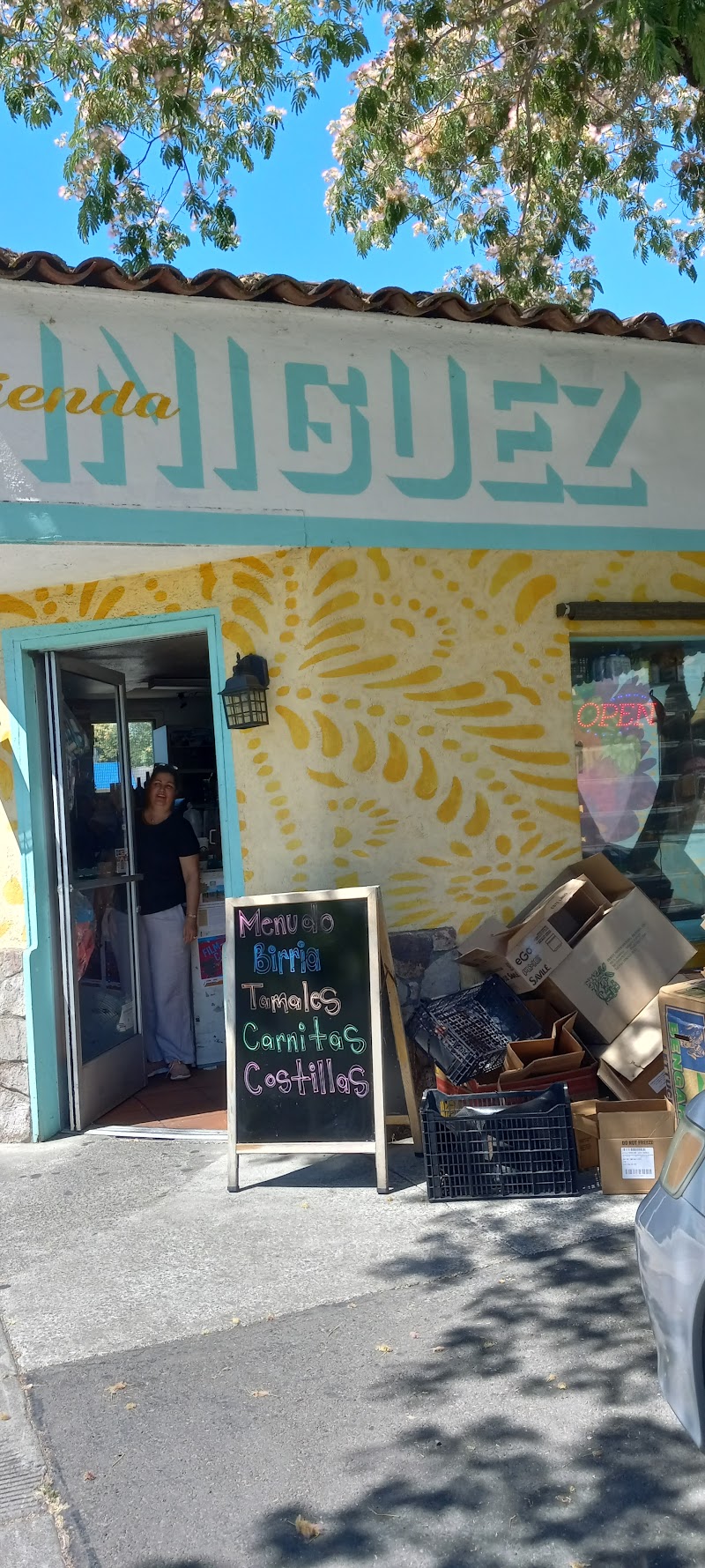 Photo of Tienda Y Panaderia Iniguez