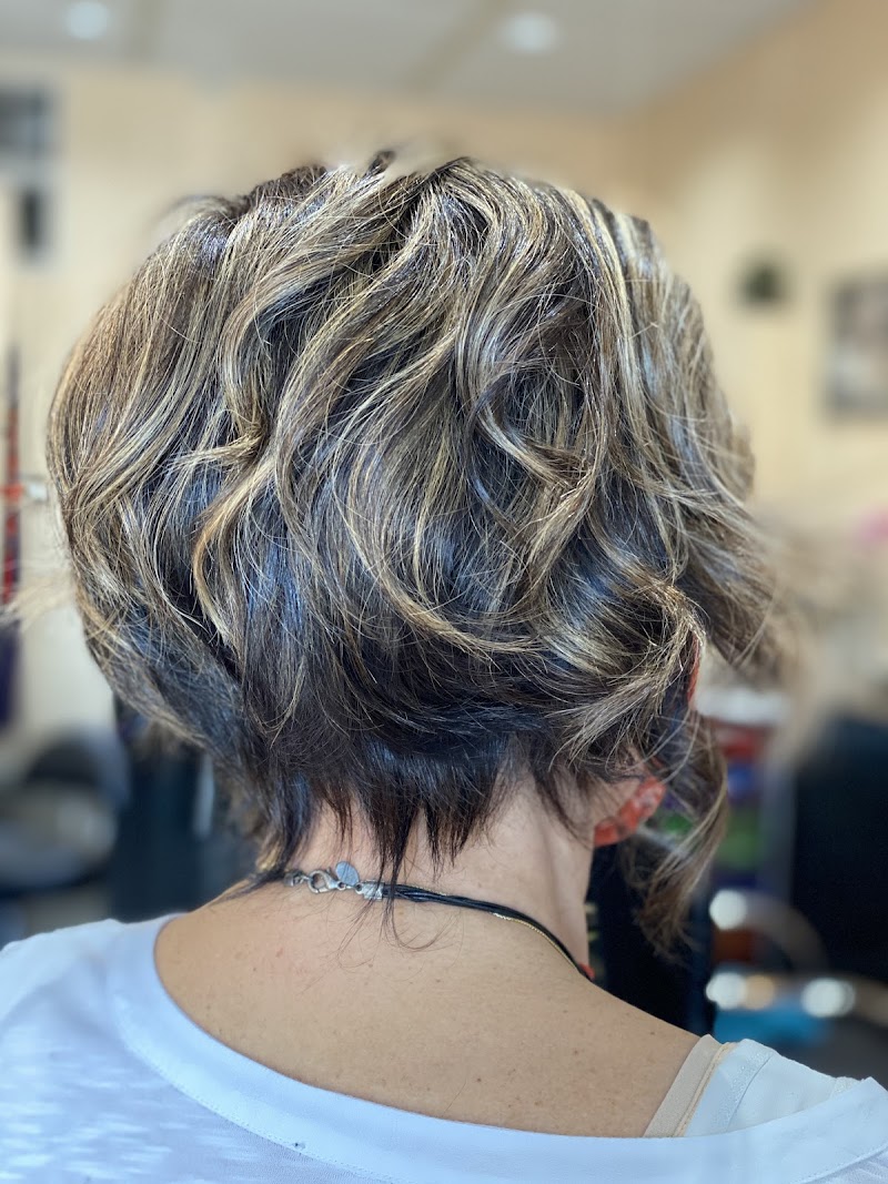Glamor Cuts photo 3