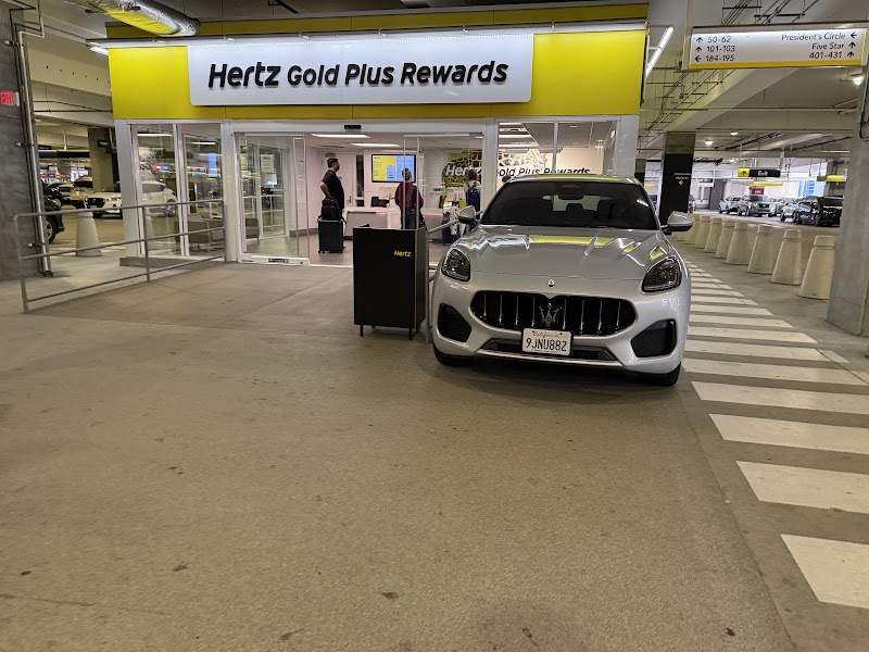 Hertz Car Rental - San Diego - San Diego International Airport (SAN) photo 2