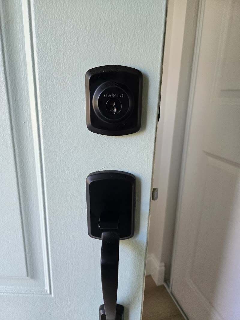 Express Locksmith & Car Keys photo 3