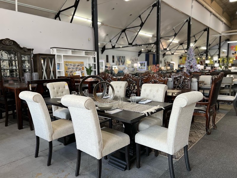 Landeros Furniture Superstore photo 3