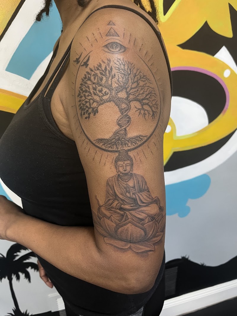 Vaztro Tattoos photo 2
