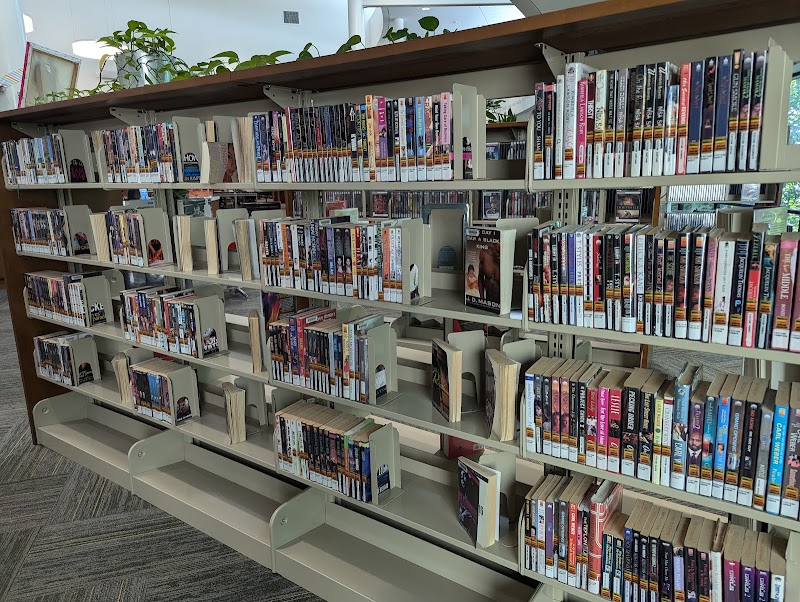 Gladys S. Dennard Library at South Fulton photo 5
