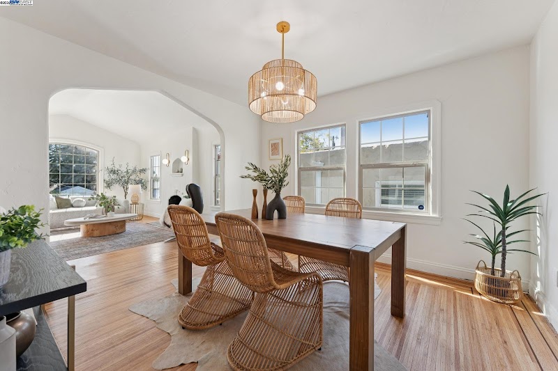 Michelle Kim | Mosaik Real Estate | Top 1% SF Realtor photo 4