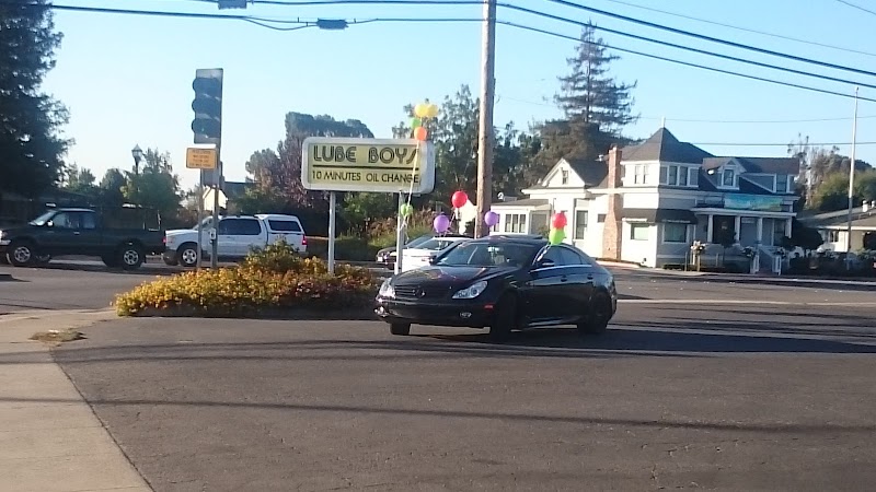 Lube Boys 10 Minute Oil Change photo 5