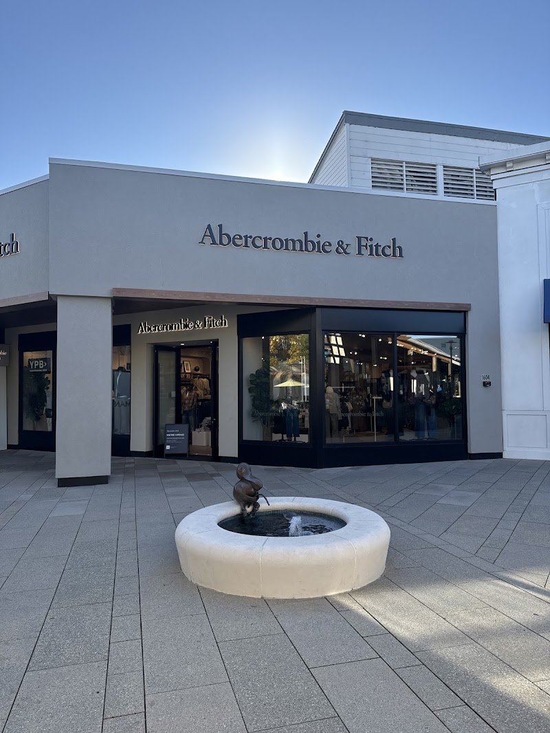 Abercrombie & Fitch photo 2