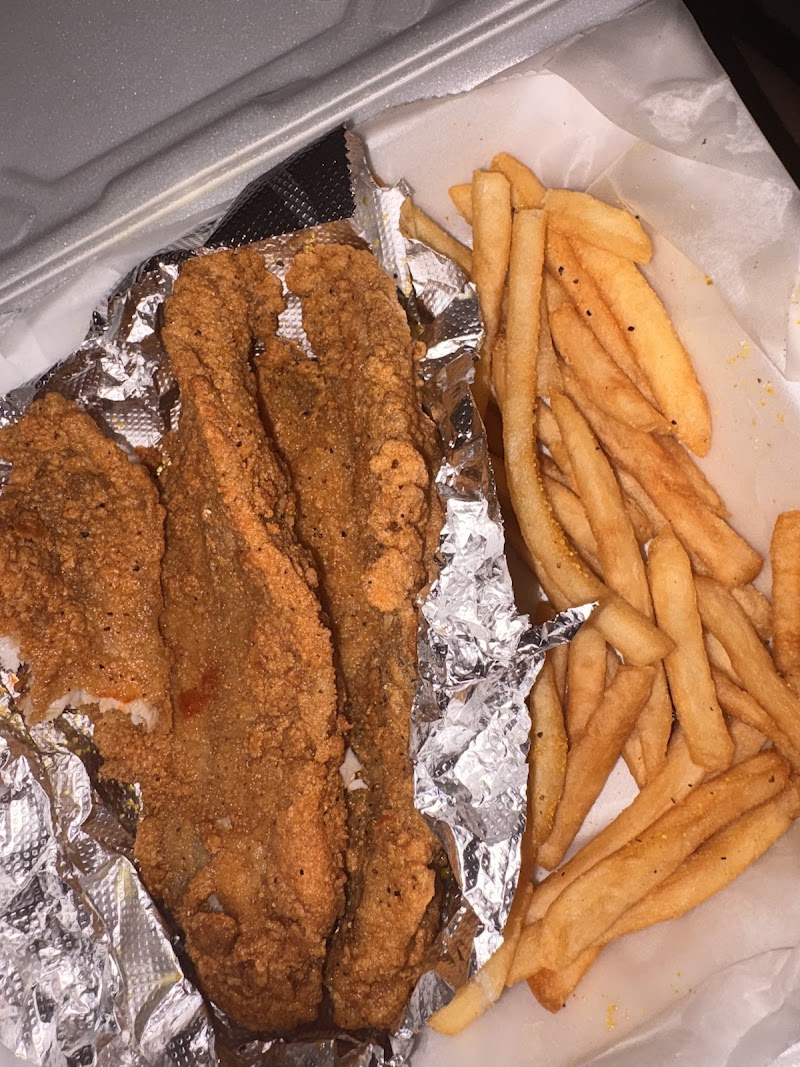 EME's Chicken & Seafood photo 2
