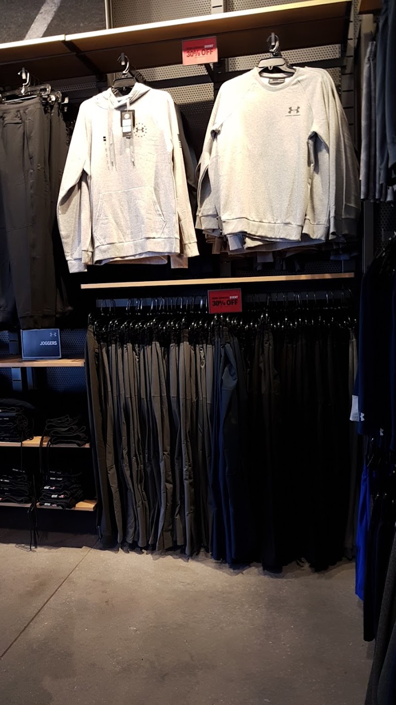 Under Armour Factory House - Ellenton Premium Outlets photo 5