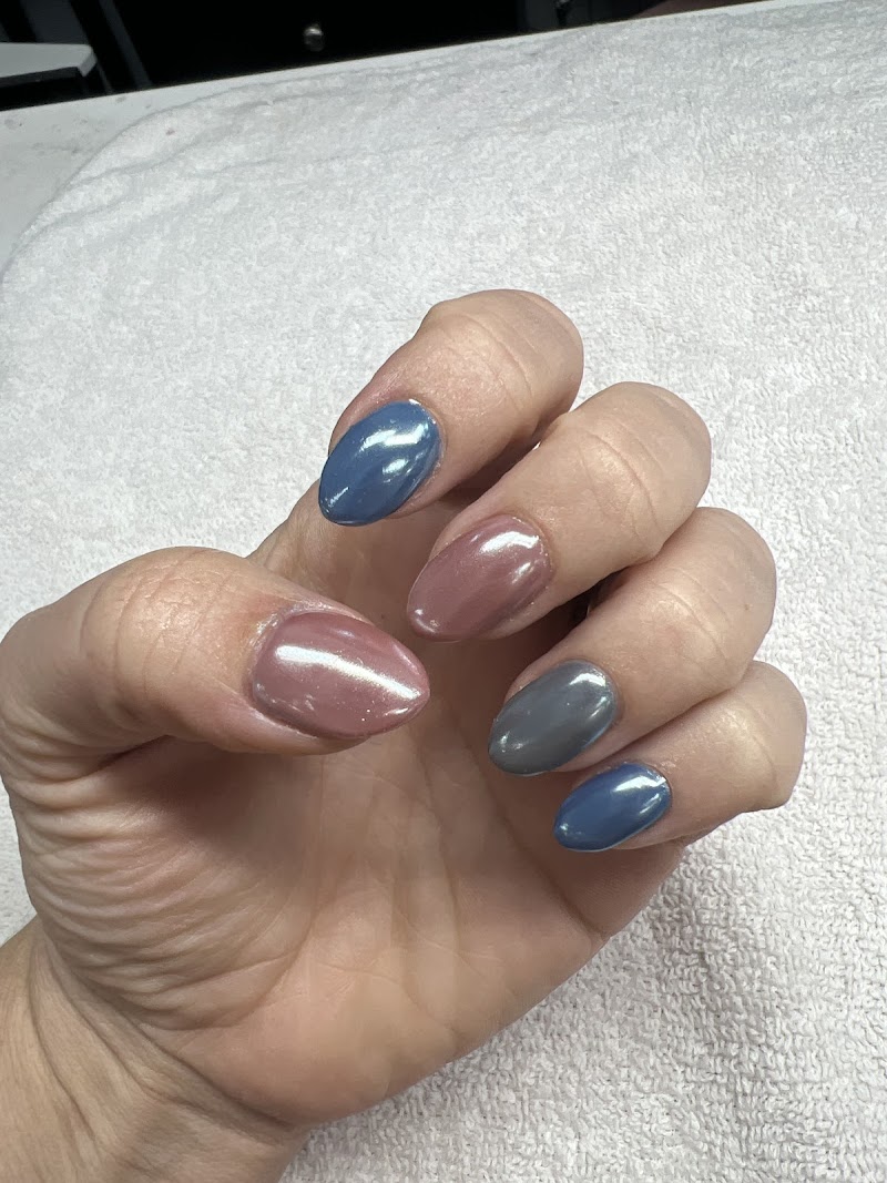 Studio 14 Hair And Nails photo 5