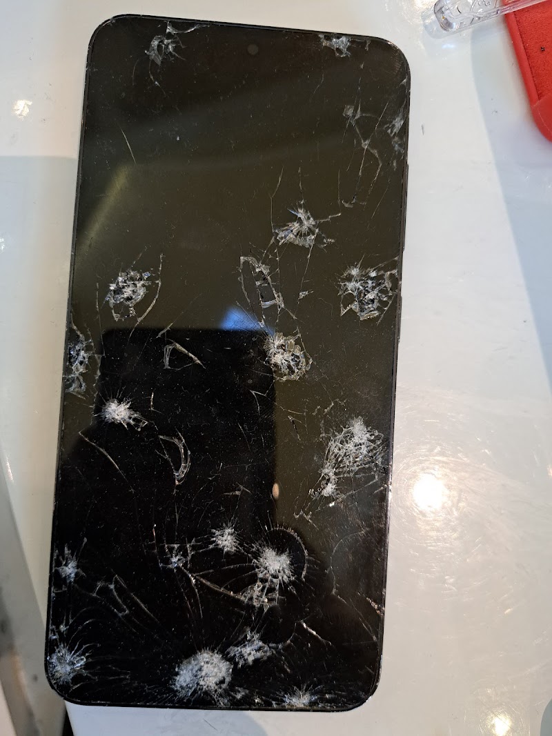 Cellaxs - Phone Repair photo 2