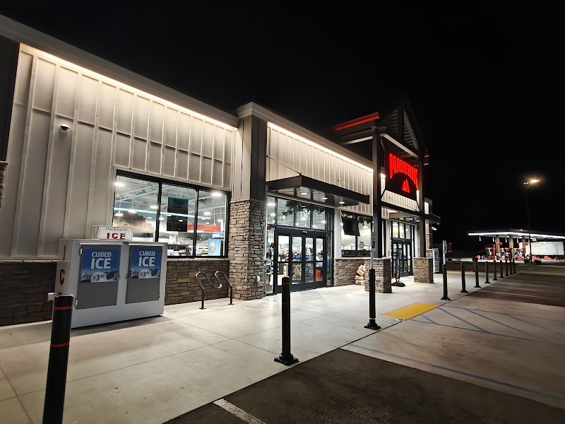 Maverik photo 3