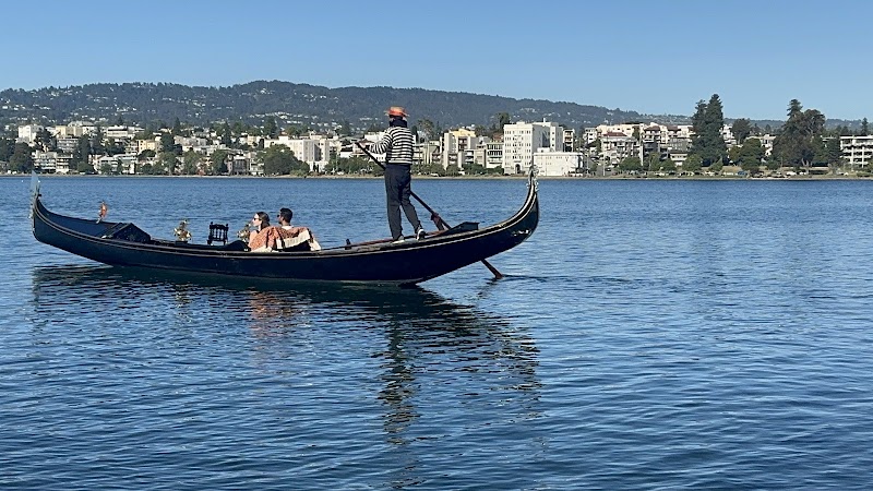 Dolce Vita Gondola photo 2