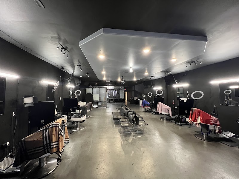 La Familia Barbershop photo 2