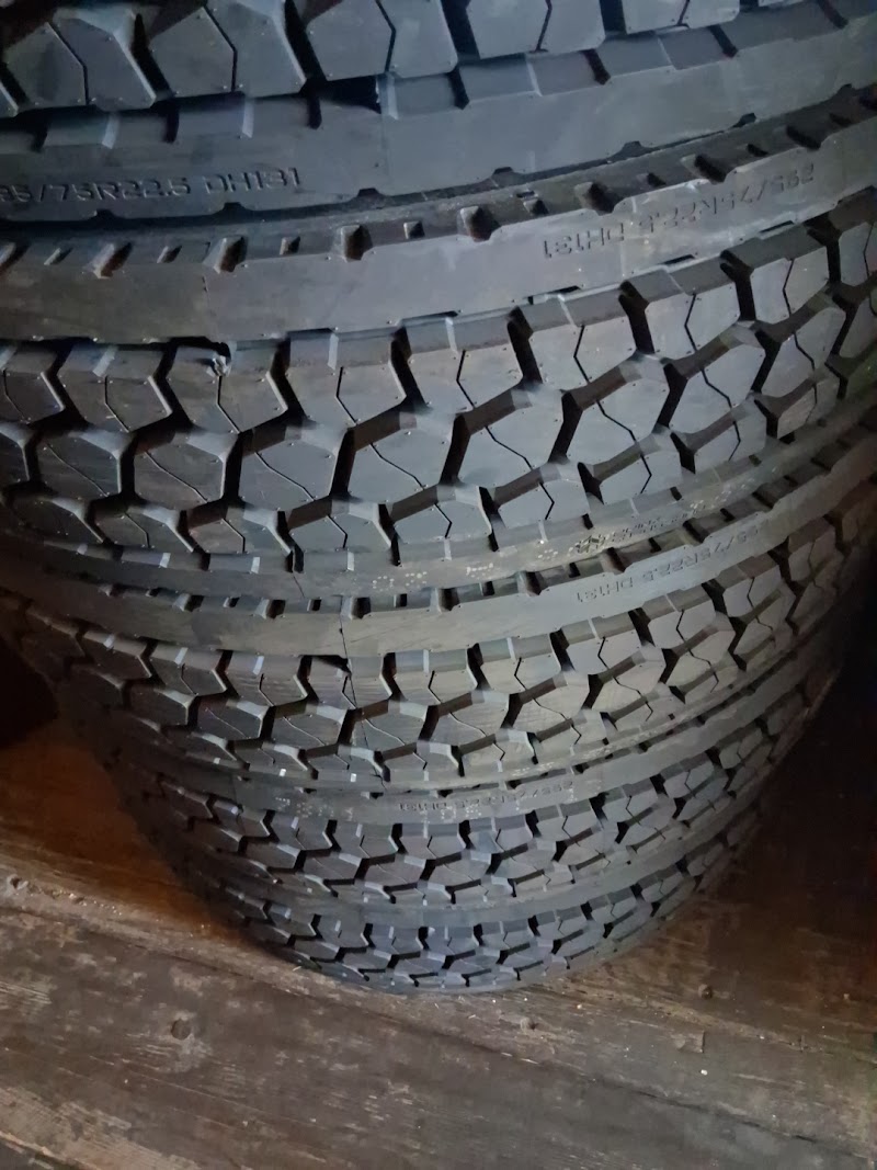 ER 24hr Tire Road Service photo 2