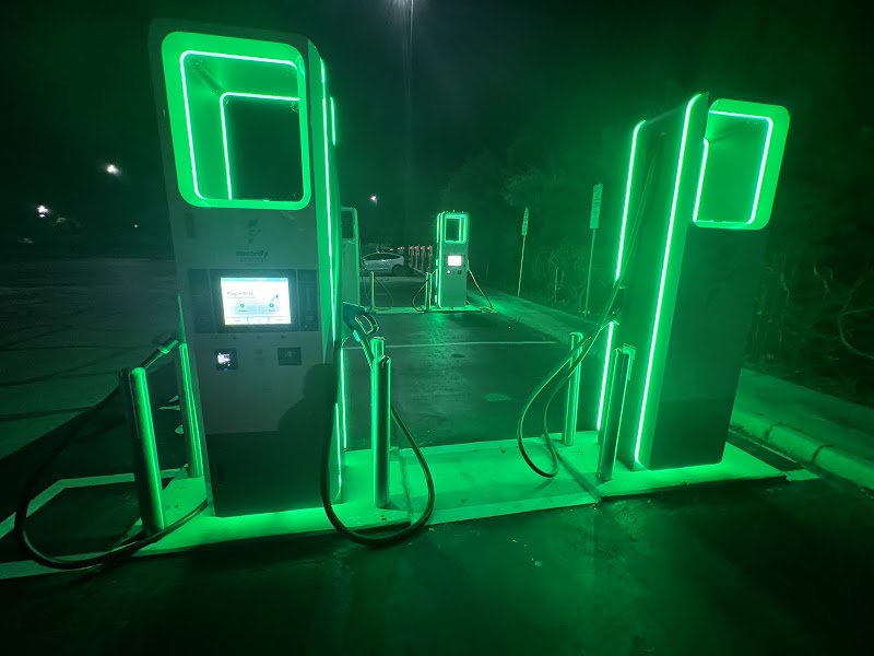 Tesla Supercharger photo 4