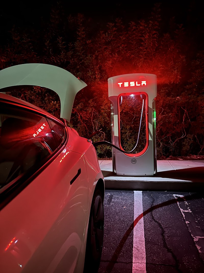 Tesla Supercharger photo 2