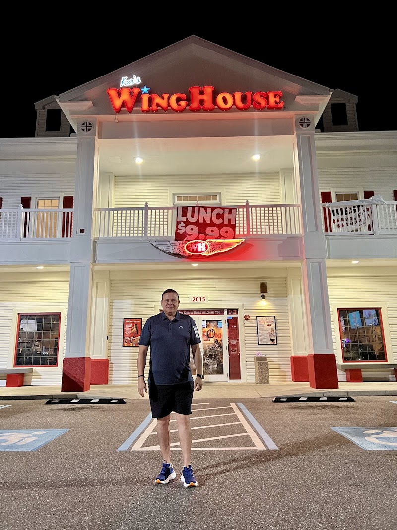 WingHouse Bar & Grill photo 5