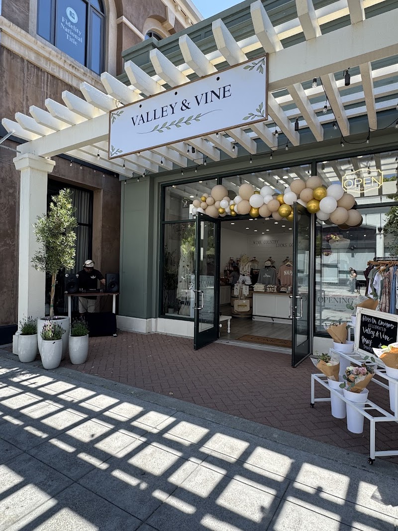 Valley & Vine Boutique photo 4