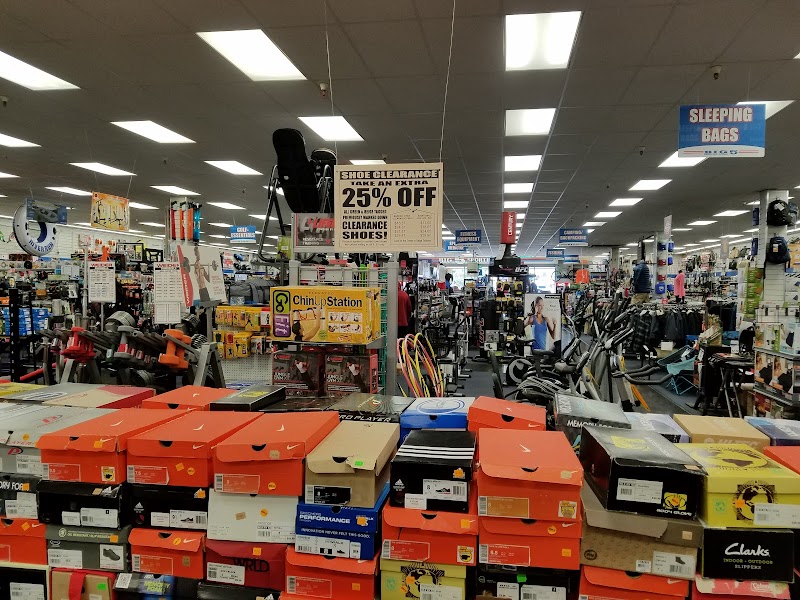 Big 5 Sporting Goods photo 3