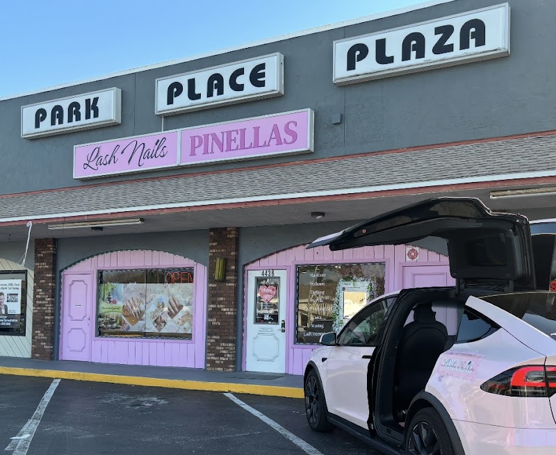 𝐿𝐴𝑆𝐻 𝑁𝐴𝐼𝐿𝑆 PINELLAS