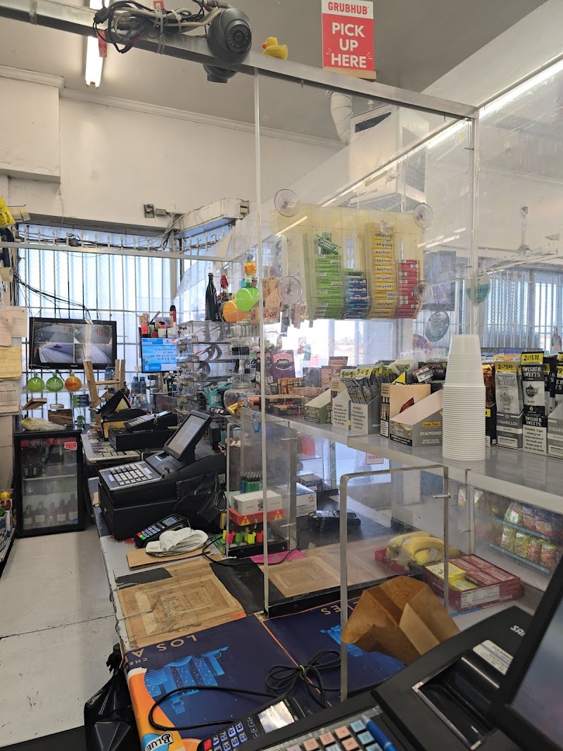 B & B Liquor Market photo 2
