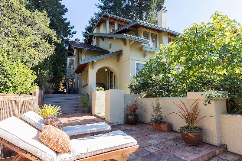 Marilyn Garcia, PhD | REALTOR | District Homes photo 4