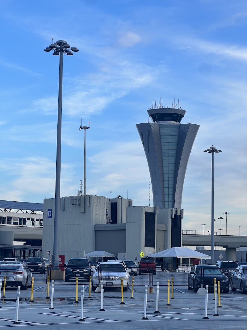 Terminal 3 photo 5