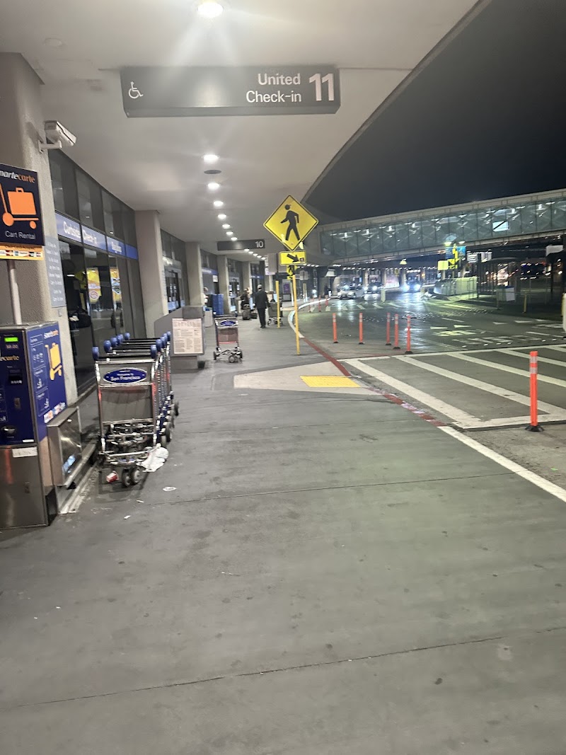 Terminal 3 photo 2