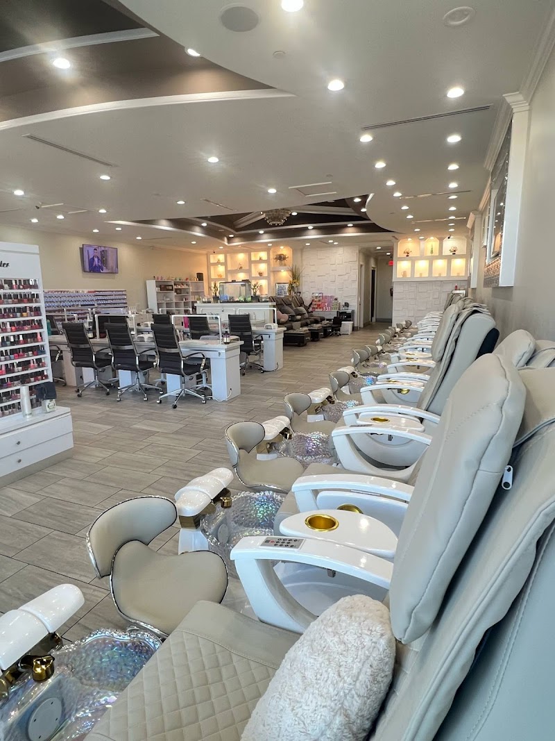 D'Luxe Nail-Ocotillo (Next To Dunkin')
