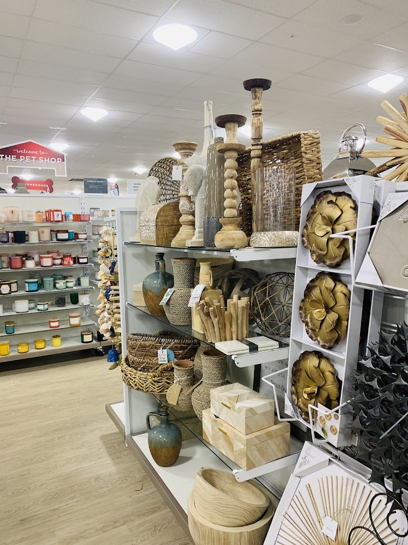 HomeGoods photo 4
