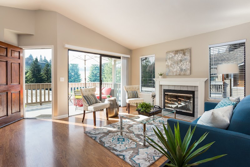 Vanessa Klein Realtor Group| Coldwell Banker Realty photo 2