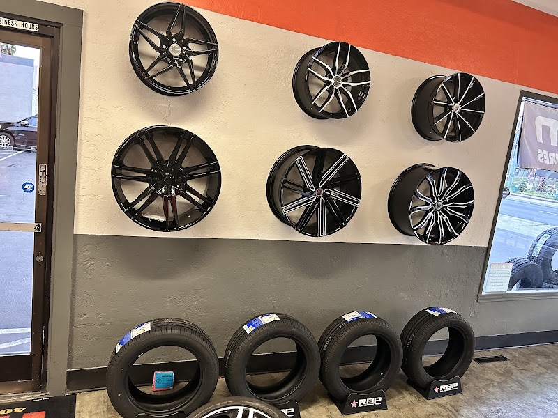 UR Auto Service & Tires photo 3