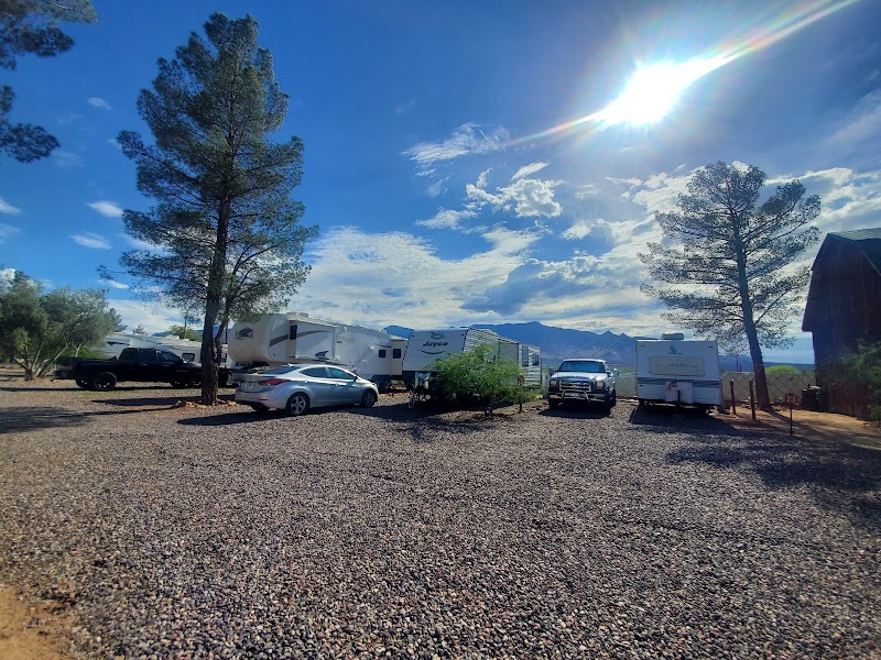 Red Barn Mobile Home & RV Park photo 3