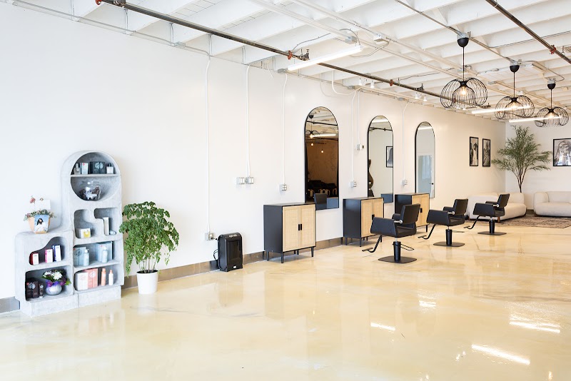 Conrad & Blue Hair Salon photo 2