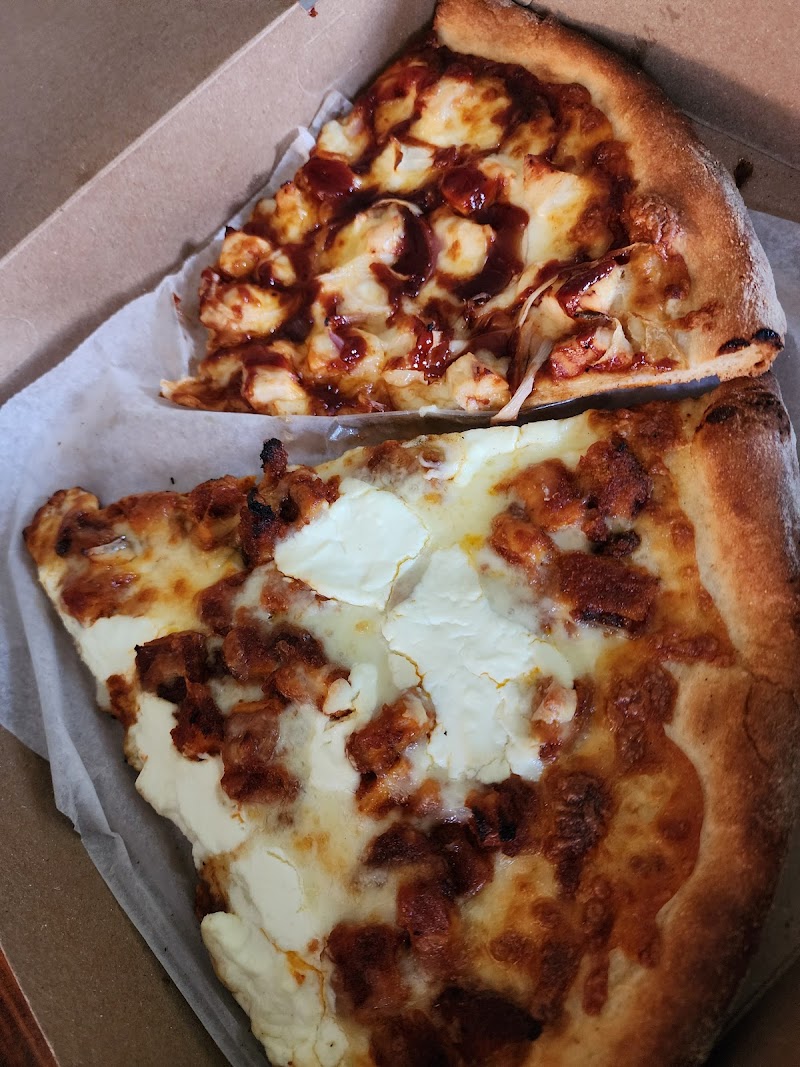 Vetture's Pizzeria and Restaurant photo 4